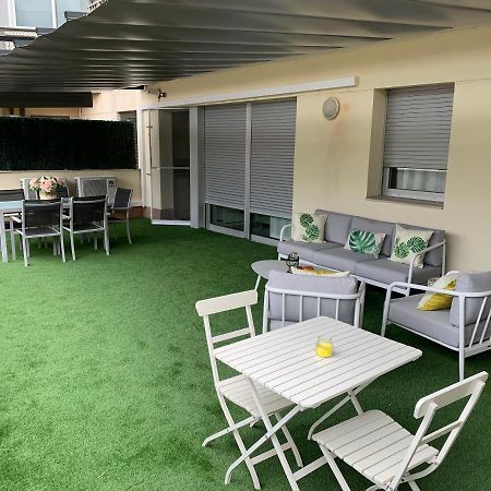 サン・アドリア・デ・ベソスEspectacular Piso Con Fascinante Terraza Near Barcelonaアパートメント エクステリア 写真
