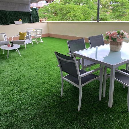 サン・アドリア・デ・ベソスEspectacular Piso Con Fascinante Terraza Near Barcelonaアパートメント エクステリア 写真