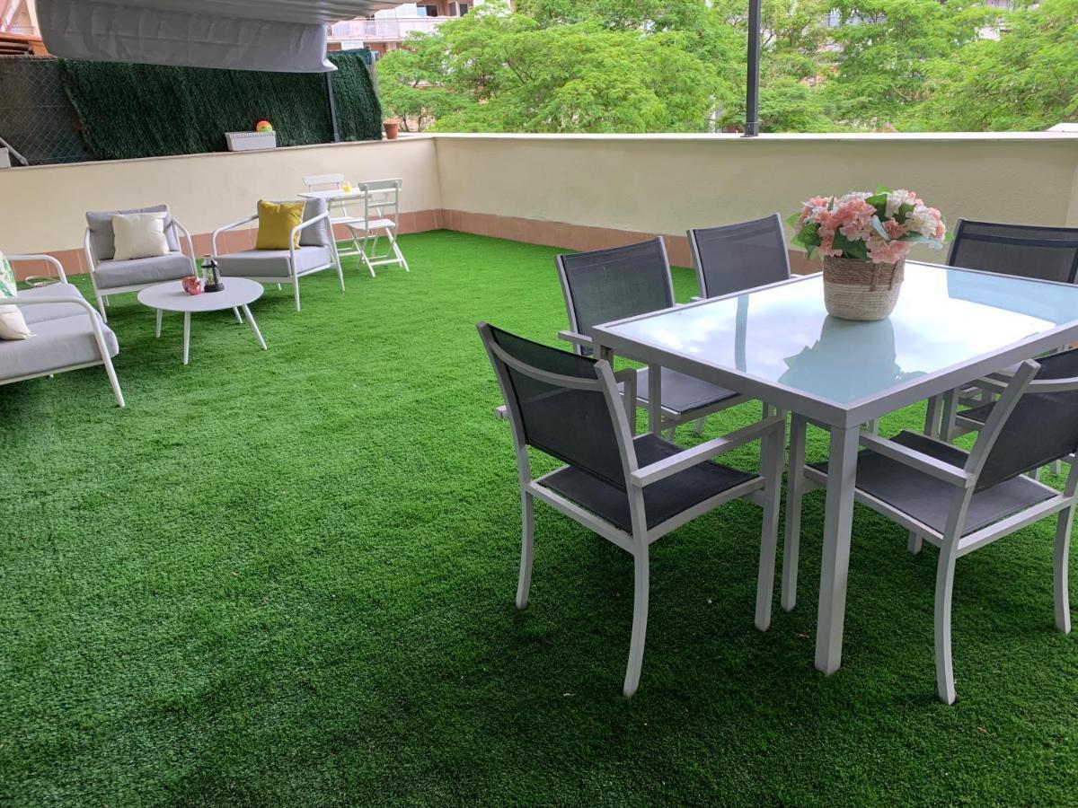 サン・アドリア・デ・ベソスEspectacular Piso Con Fascinante Terraza Near Barcelonaアパートメント エクステリア 写真